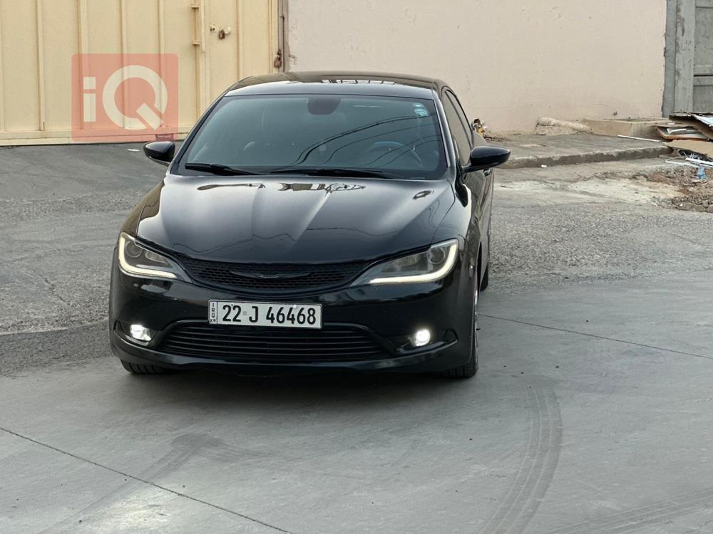 كرايسلر 200